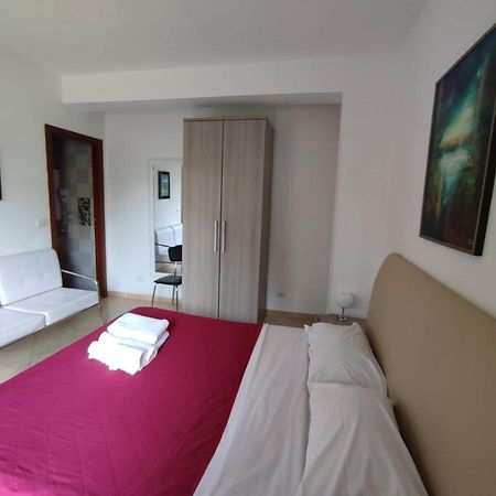 レンデ Parco D'Arte Altart Bed & Breakfast エクステリア 写真