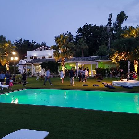 レンデ Parco D'Arte Altart Bed & Breakfast エクステリア 写真