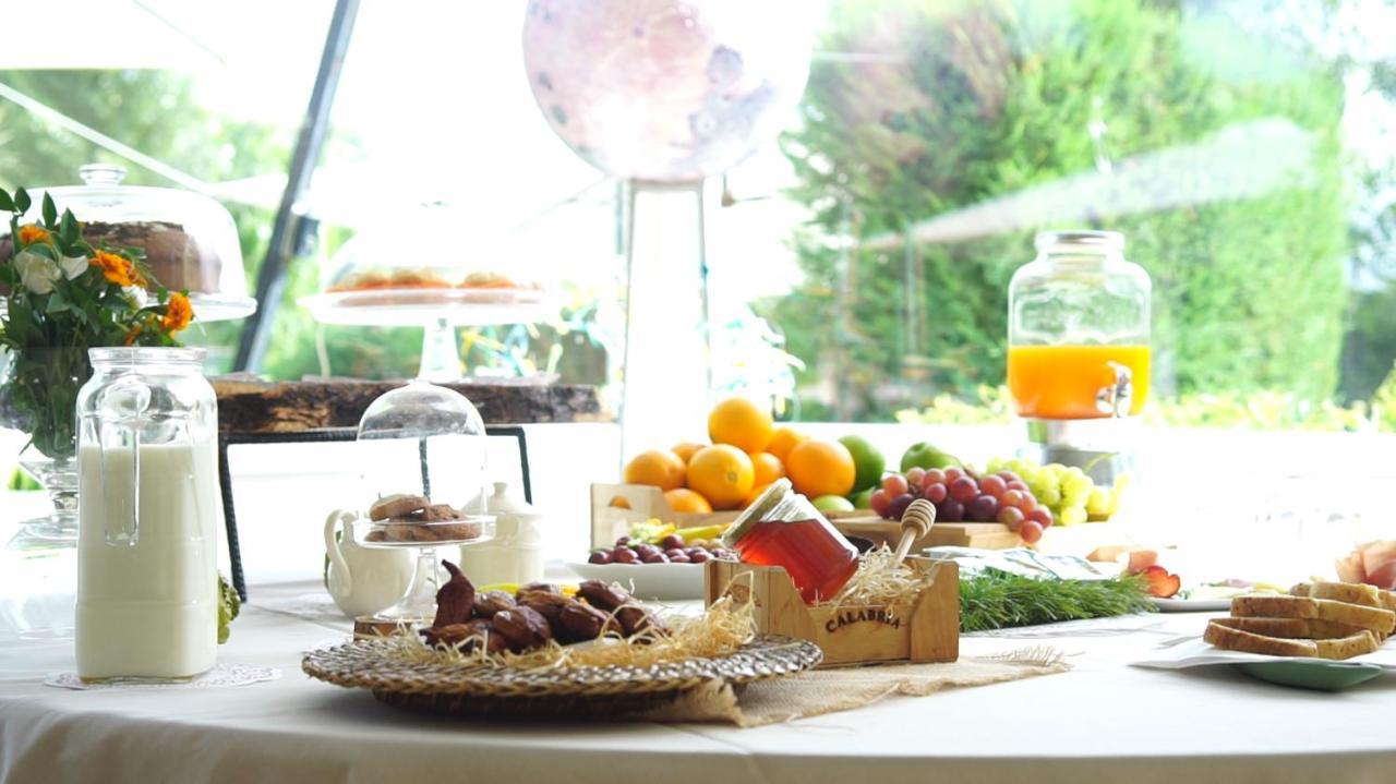 レンデ Parco D'Arte Altart Bed & Breakfast エクステリア 写真